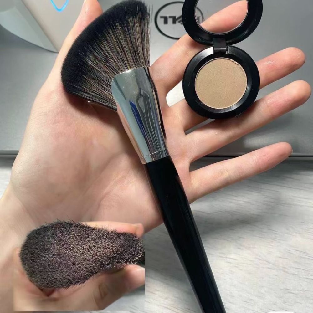 Beauty Makeup Look - Pędzel do makijażu konturowania twarzy, skośny,