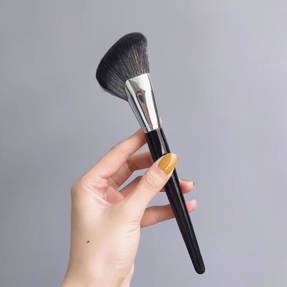 Pędzel do makijażu konturowani – Beauty Makeup Look recenzja i cena